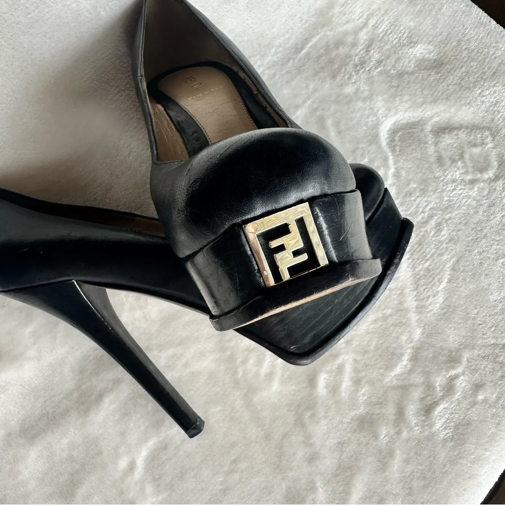 Fendi Fendista Black Leather Heels Platform Gold Logo Size 40 EU US 10 - Picture 6 of 12
